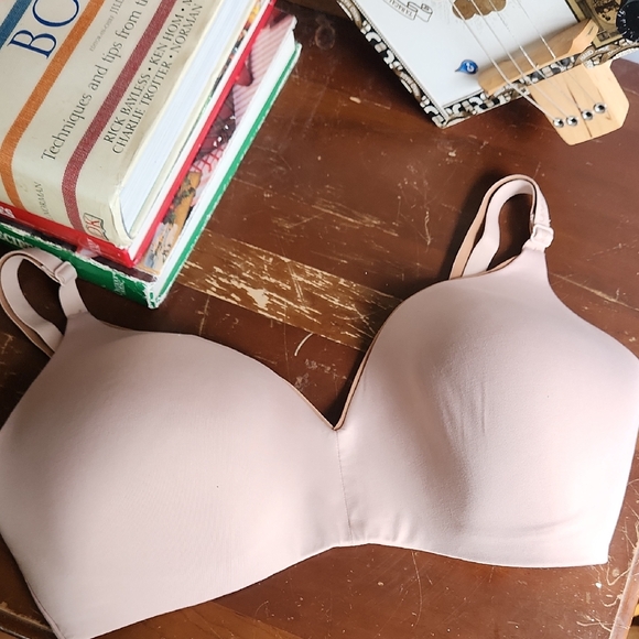 Calvin Klein Light Pink Bra - Picture 1 of 8